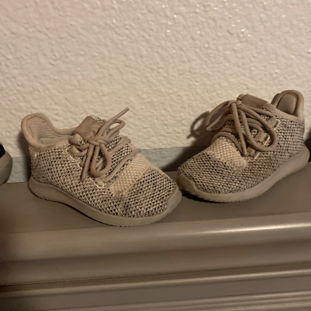 Toddler Adidas Bundle Size 5C - Picture 3 of 4